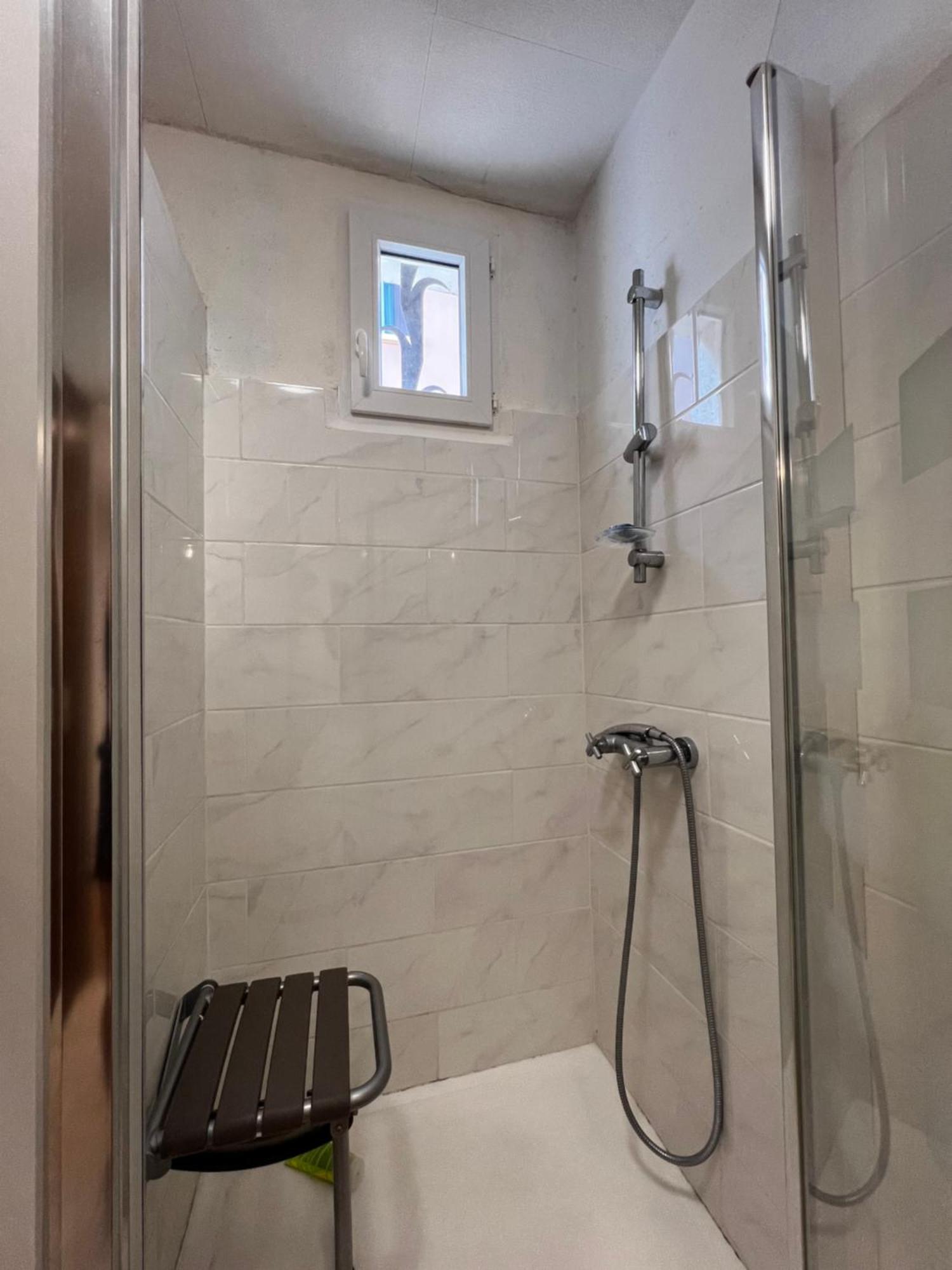 Maison Familiale Bages  Экстерьер фото