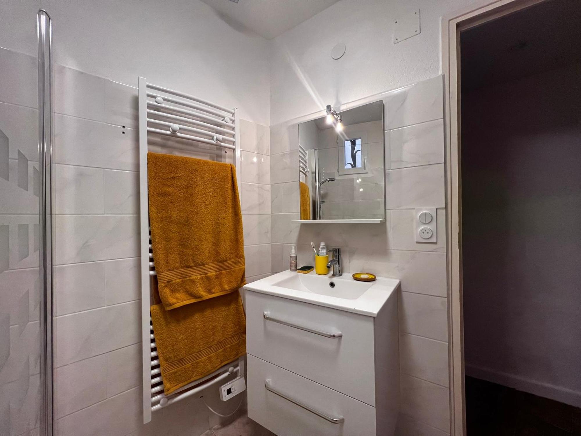 Maison Familiale Bages  Экстерьер фото